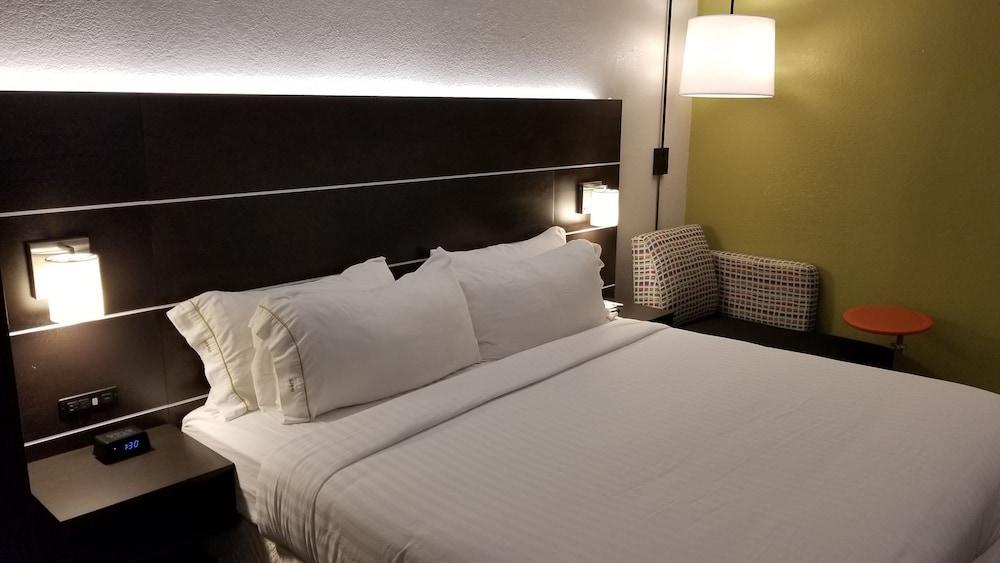 Holiday Inn Express Rochester - Greece By Ihg Exterior photo