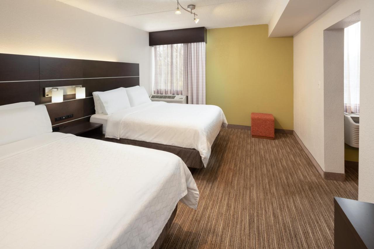 Holiday Inn Express Rochester - Greece By Ihg Exterior photo